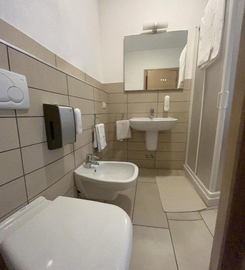 Bed & Breakfast La Rondinella Cerasolo Exterior foto